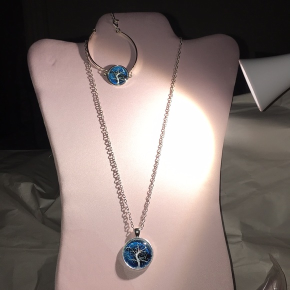 Necklace/bracelet set - Picture 2 of 4